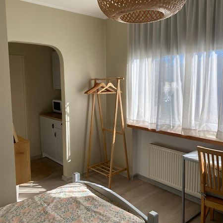 Ohtu Poik 4 City Center Apartment Parnu Bagian luar foto