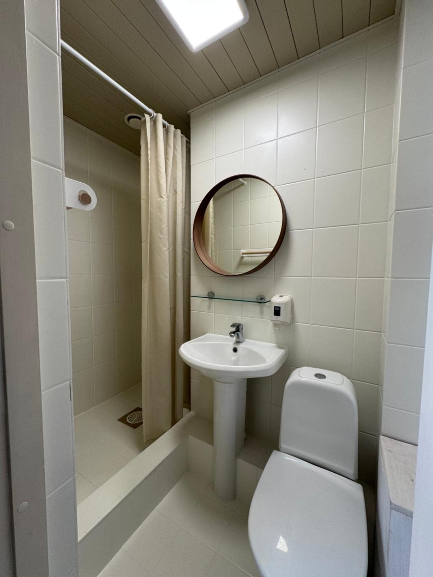 Ohtu Poik 4 City Center Apartment Parnu Bagian luar foto